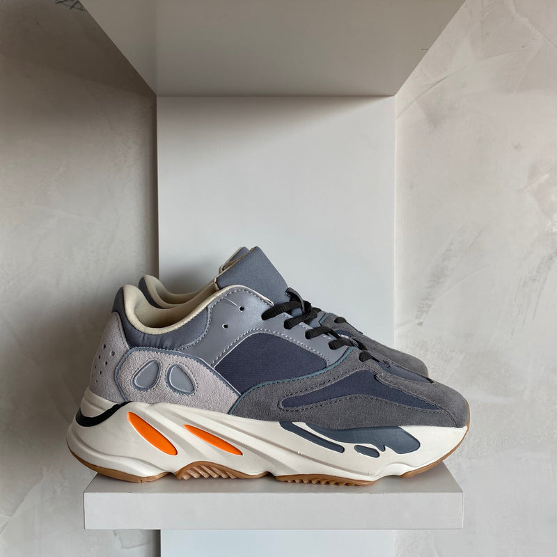 Adidas Yeezy Boost 700 Magnet (Pronta Entrega)