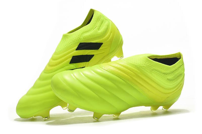 Chuteira Adidas Copa 19+ Campo