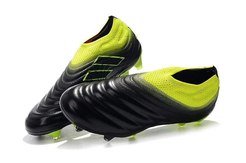 Chuteira Adidas Copa 19+ Campo