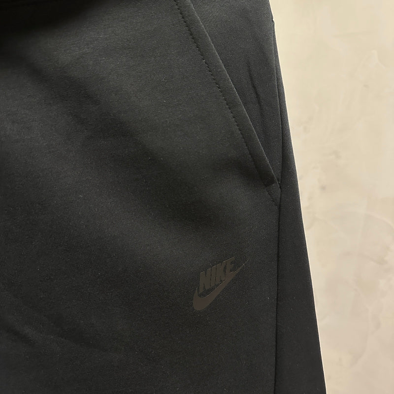 Conjunto Nike Sportswear Tech Fleece Preto (Pronta Entrega)