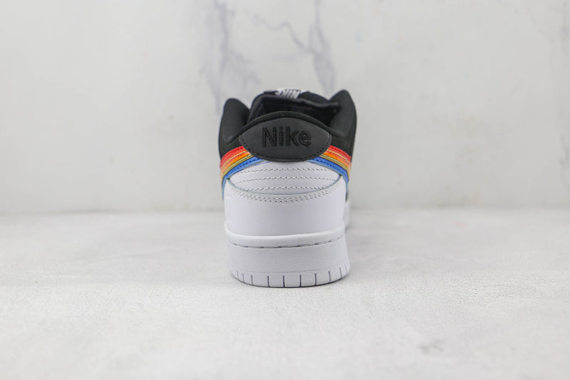 Nike SB Dunk Low Polaroid