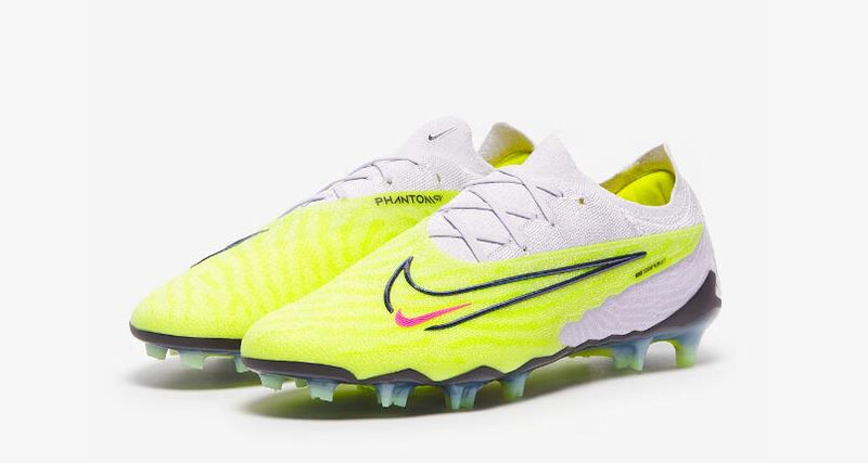 Chuteira Nike Phantom GX Low Elite FG Campo